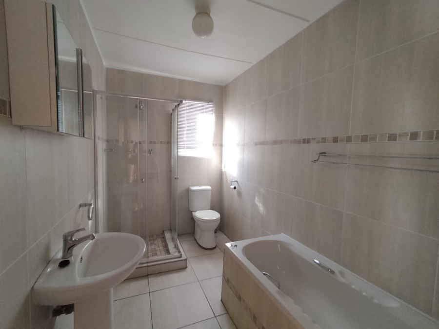 3 Bedroom Property for Sale in Cambridge Eastern Cape